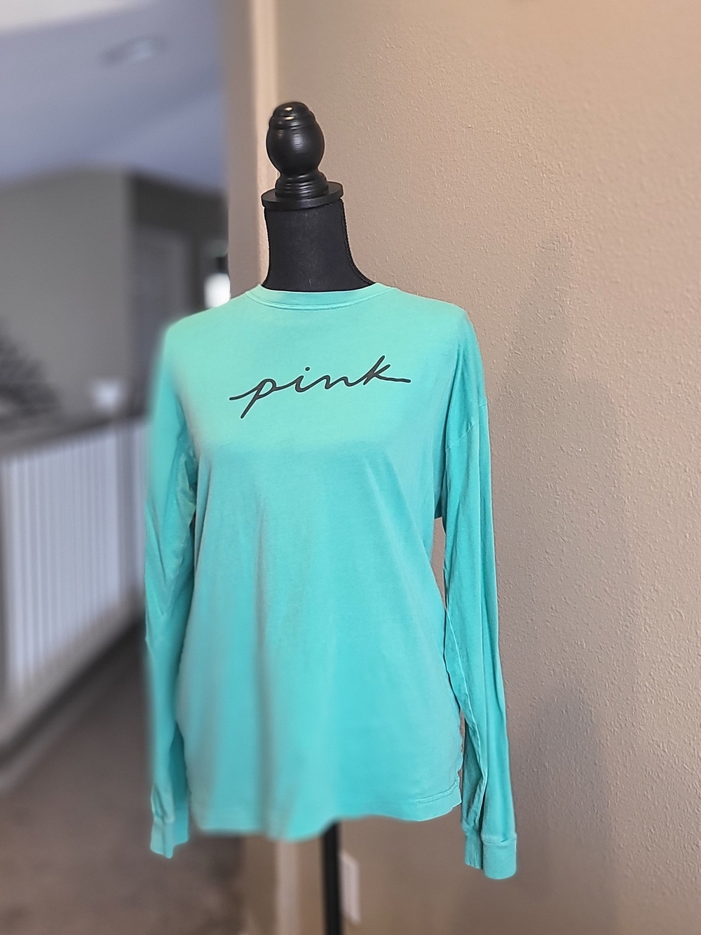PINK Victoria's Secret Long-Sleeve Tee in Teal Green